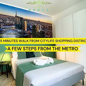 Elegant Citylife Apartment- Metro Access - Double Milano
